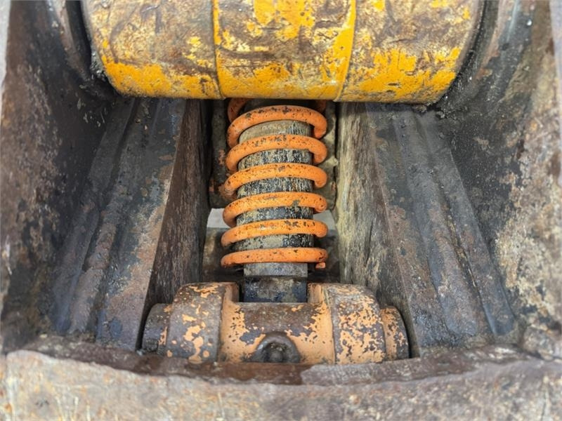 Caminhão articulado JCB JS 131 LC+ Excavator: foto 19 Caminhão articulado JCB JS 131 LC+ Excavator: foto 19