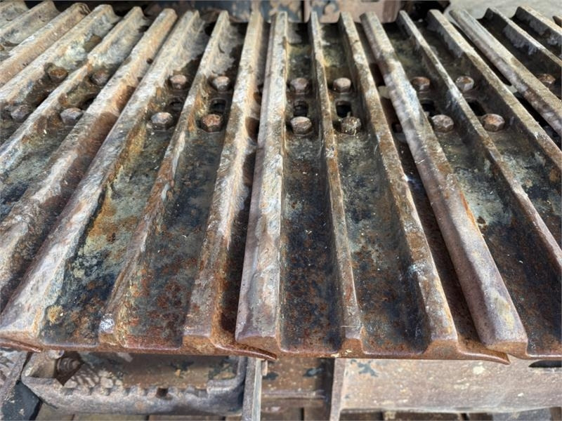 Caminhão articulado JCB JS 131 LC+ Excavator: foto 8 Caminhão articulado JCB JS 131 LC+ Excavator: foto 8