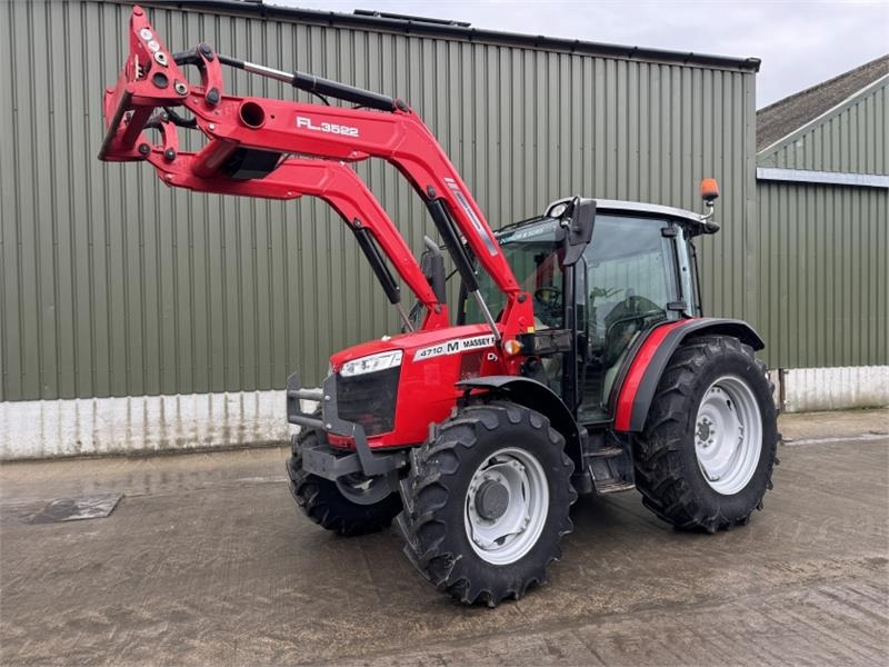 Massey Ferguson 4710 c/w FL.3522 Loader **Low Hours** - Trator: foto 1 Massey Ferguson 4710 c/w FL.3522 Loader **Low Hours** - Trator: foto 1