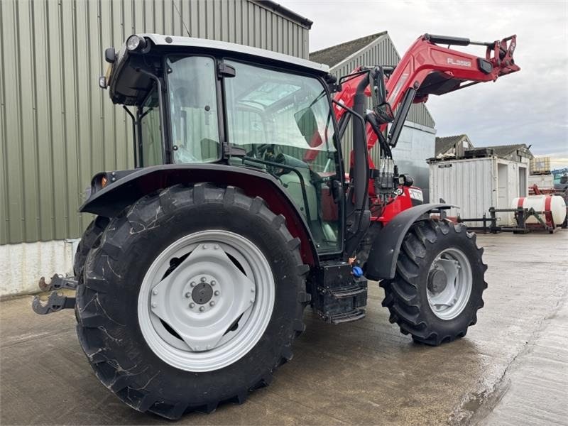 Massey Ferguson 4710 c/w FL.3522 Loader **Low Hours** - Trator: foto 4 Massey Ferguson 4710 c/w FL.3522 Loader **Low Hours** - Trator: foto 4