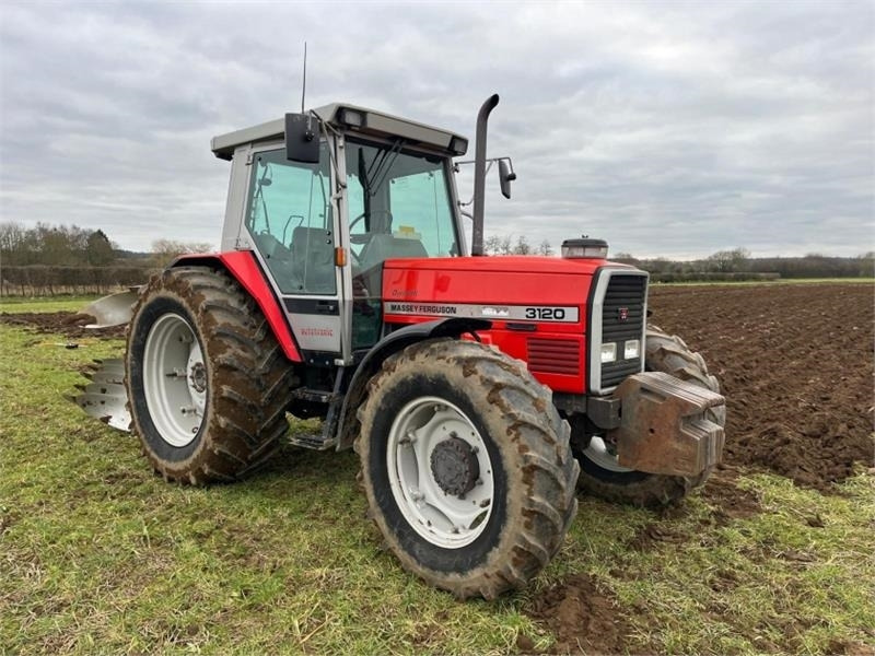 Massey Ferguson Massey Ferguson 3120 Dynashift - Trator: foto 3 Massey Ferguson Massey Ferguson 3120 Dynashift - Trator: foto 3