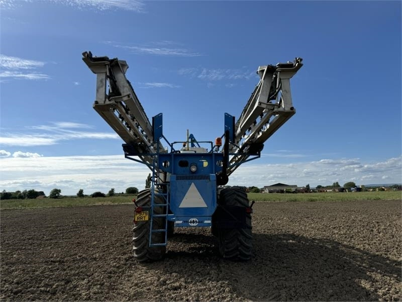 Matrot M44D 36m Self Propelled Sprayer - Pulverizador montado: foto 3 Matrot M44D 36m Self Propelled Sprayer - Pulverizador montado: foto 3