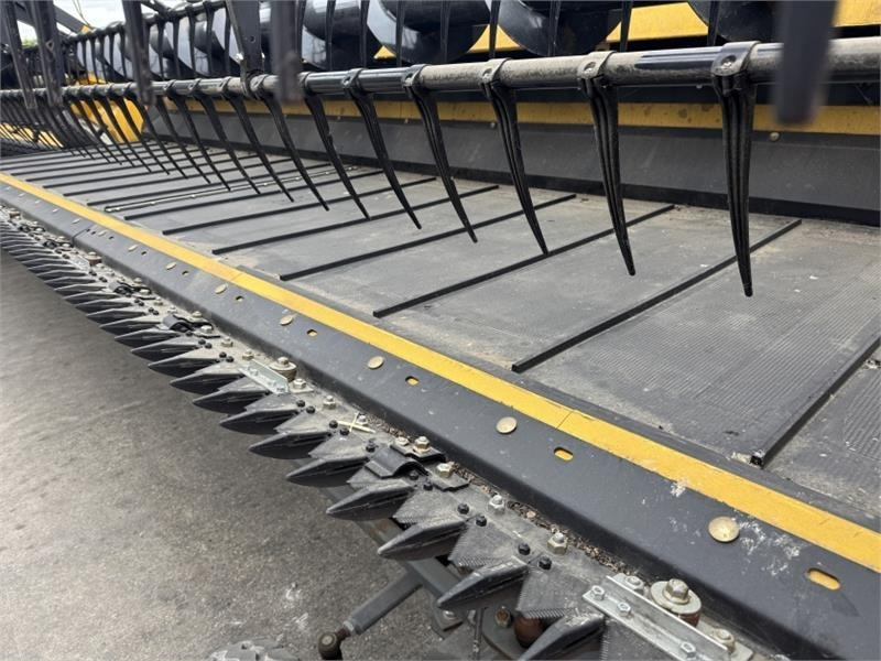 New Holland 8Z40 Draper Header - Equipamento para colheitadeira: foto 5 New Holland 8Z40 Draper Header - Equipamento para colheitadeira: foto 5