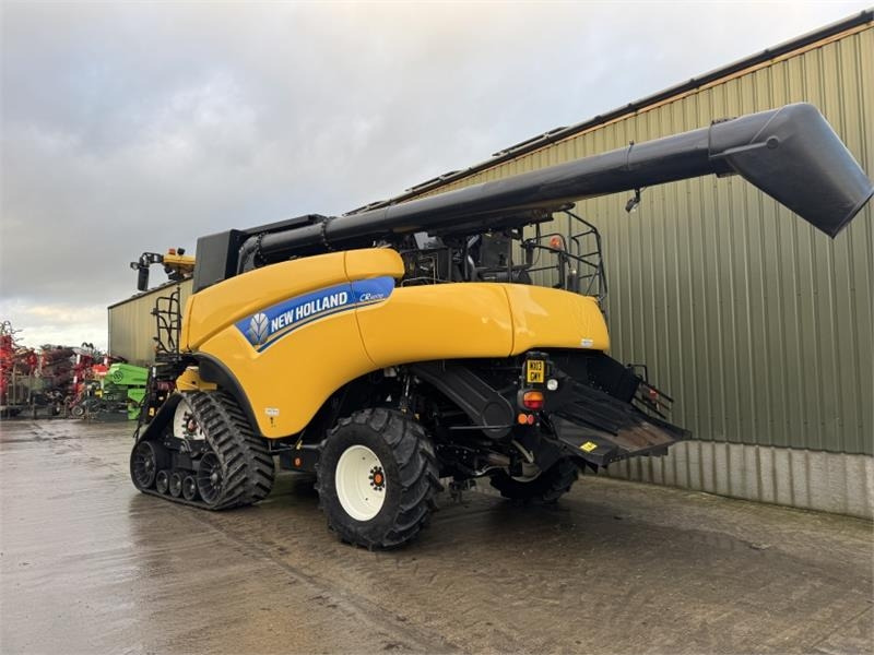 New Holland CR9070 c/w 30ft Varifeed Header - Equipamento para colheitadeira: foto 2 New Holland CR9070 c/w 30ft Varifeed Header - Equipamento para colheitadeira: foto 2
