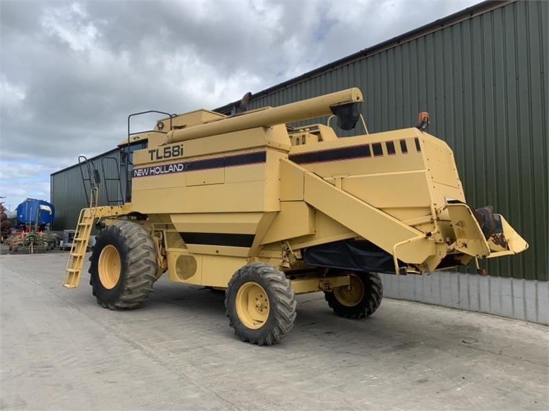 New Holland/Laverda New Holland TL58i / Laverda Hi - Equipamento para colheitadeira: foto 4 New Holland/Laverda New Holland TL58i / Laverda Hi - Equipamento para colheitadeira: foto 4