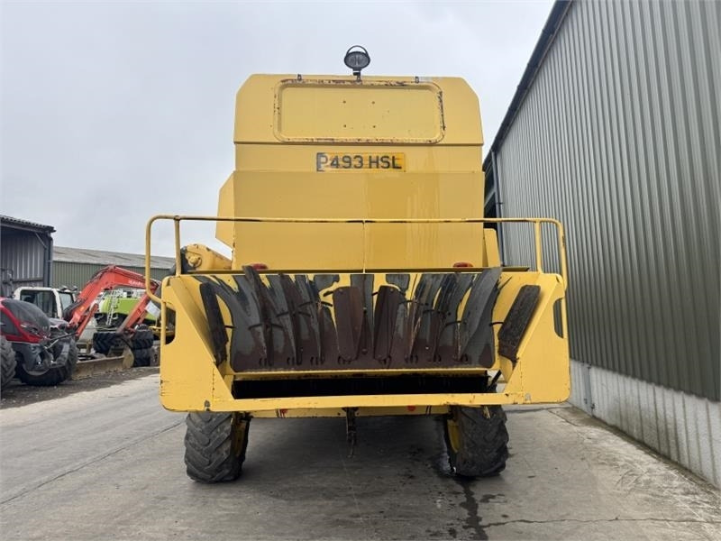 New Holland New Holland TX65 c/w 17ft Header - Equipamento para colheitadeira: foto 5 New Holland New Holland TX65 c/w 17ft Header - Equipamento para colheitadeira: foto 5