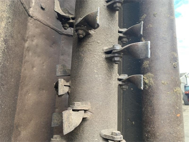 Spearhead Trident 4000 4M Folding Flail Mower - Gadanheira: foto 3 Spearhead Trident 4000 4M Folding Flail Mower - Gadanheira: foto 3