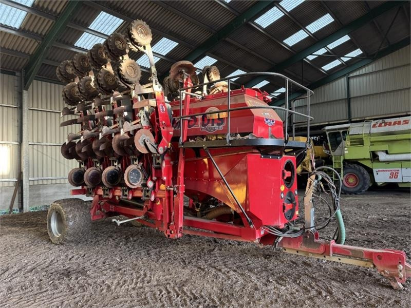 Sumo 6m DTS Deep Tillage Seeder Trailed Direct Drill - Semeadora combinada: foto 5 Sumo 6m DTS Deep Tillage Seeder Trailed Direct Drill - Semeadora combinada: foto 5