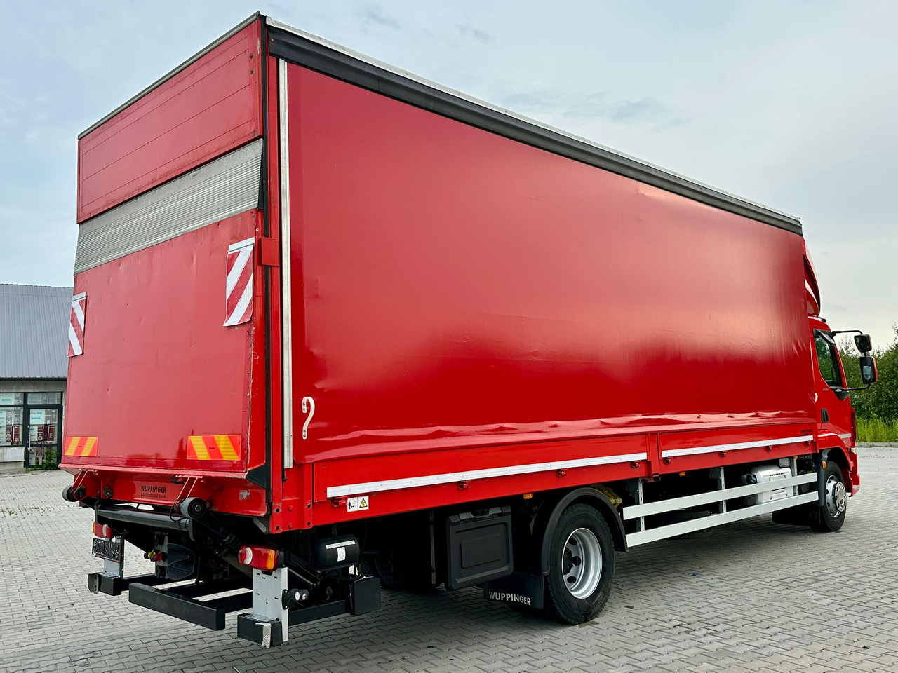 DAF LF 290 / BURTO - FIRANKA / 18 PALET / WINDA / 16 T DMC / SYPIALKA / 2020 ROK / SPROWADZONY - Caminhão com lona: foto 4 DAF LF 290 / BURTO - FIRANKA / 18 PALET / WINDA / 16 T DMC / SYPIALKA / 2020 ROK / SPROWADZONY - Caminhão com lona: foto 4