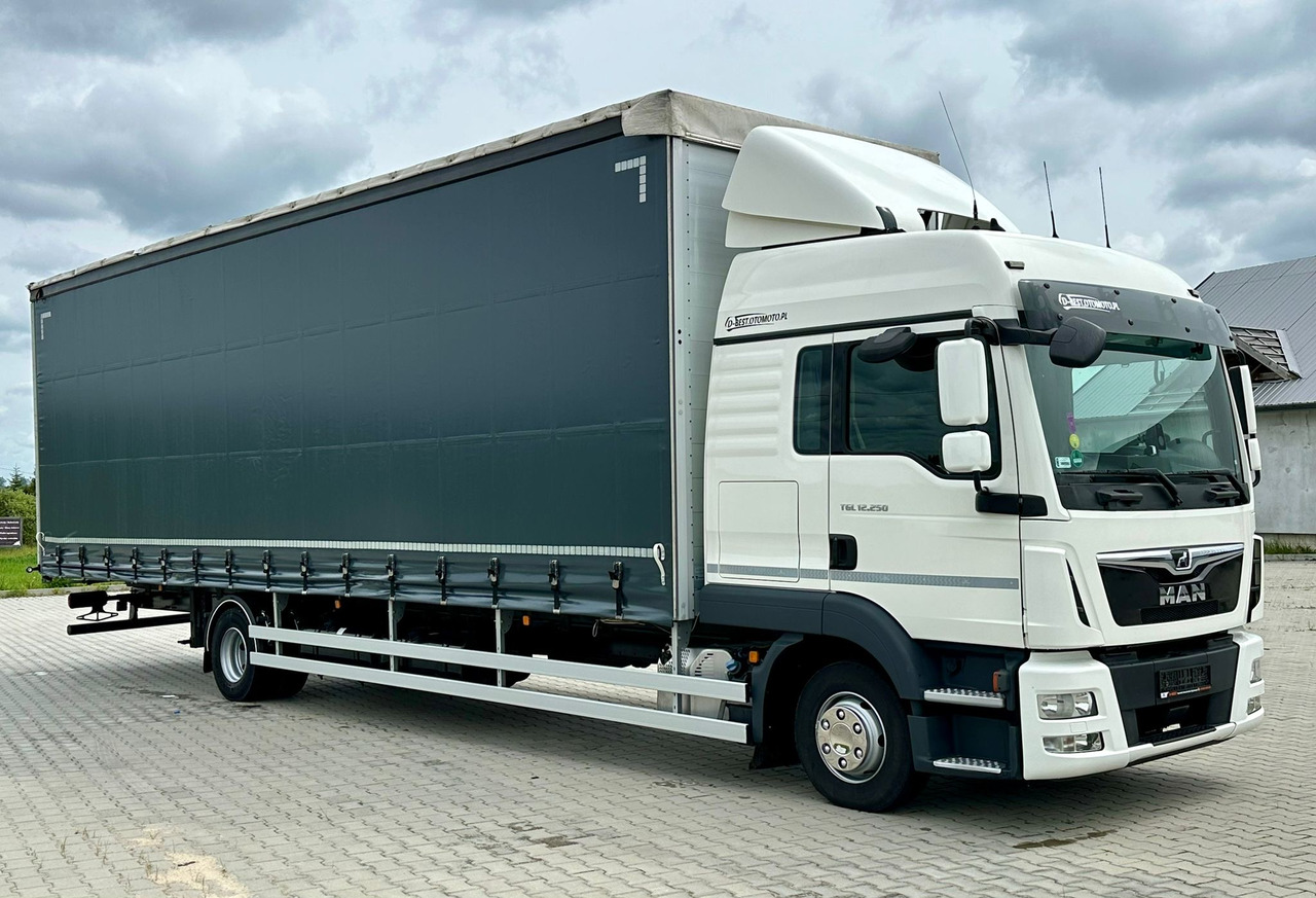 MAN TGL 12.250 / FIRANKA / 23 EUROPALETY / 9.5 M DŁUGOŚCI / NISKI PRZEBIEG / SYPIALKA / 2020 ROK - Caminhão com lona: foto 1 MAN TGL 12.250 / FIRANKA / 23 EUROPALETY / 9.5 M DŁUGOŚCI / NISKI PRZEBIEG / SYPIALKA / 2020 ROK - Caminhão com lona: foto 1