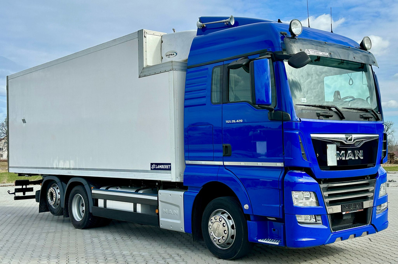 MAN TGX 26.420 / CHŁODNIA / LAMBERET / 18 EUROPALET / 6x2 / 2017 ROK / SYPIALKA - Caminhão frigorífico: foto 1 MAN TGX 26.420 / CHŁODNIA / LAMBERET / 18 EUROPALET / 6x2 / 2017 ROK / SYPIALKA - Caminhão frigorífico: foto 1