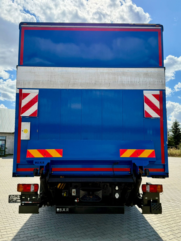MAN TGX 26.420 / KONTENER / WINDA / 8.5 M DŁUGOŚCI / 21 EUROPALET / 6x2 / 3 OŚ PODNOSZONA I SKRĘTNA / ŁADOWNOŚĆ 14 415 KG / 2018 ROK / Z NIEMIEC - Caminhão furgão: foto 4 MAN TGX 26.420 / KONTENER / WINDA / 8.5 M DŁUGOŚCI / 21 EUROPALET / 6x2 / 3 OŚ PODNOSZONA I SKRĘTNA / ŁADOWNOŚĆ 14 415 KG / 2018 ROK / Z NIEMIEC - Caminhão furgão: foto 4