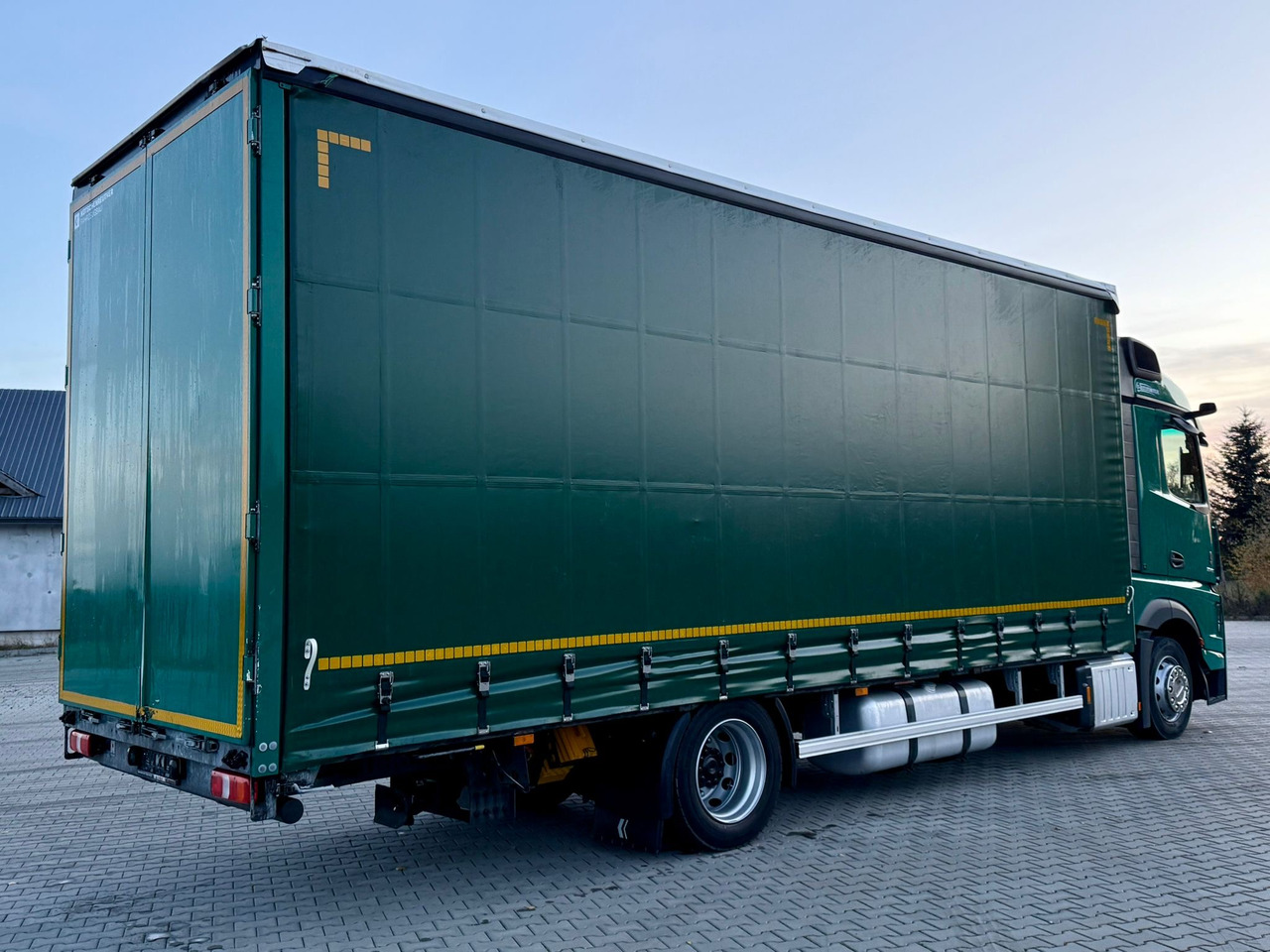 MERCEDES-BENZ ACTROS 1845 / FIRANKA / 19 EUROPALET / DUŻA KABINA / AUTOMAT / 2021 - Caminhão com lona: foto 4 MERCEDES-BENZ ACTROS 1845 / FIRANKA / 19 EUROPALET / DUŻA KABINA / AUTOMAT / 2021 - Caminhão com lona: foto 4