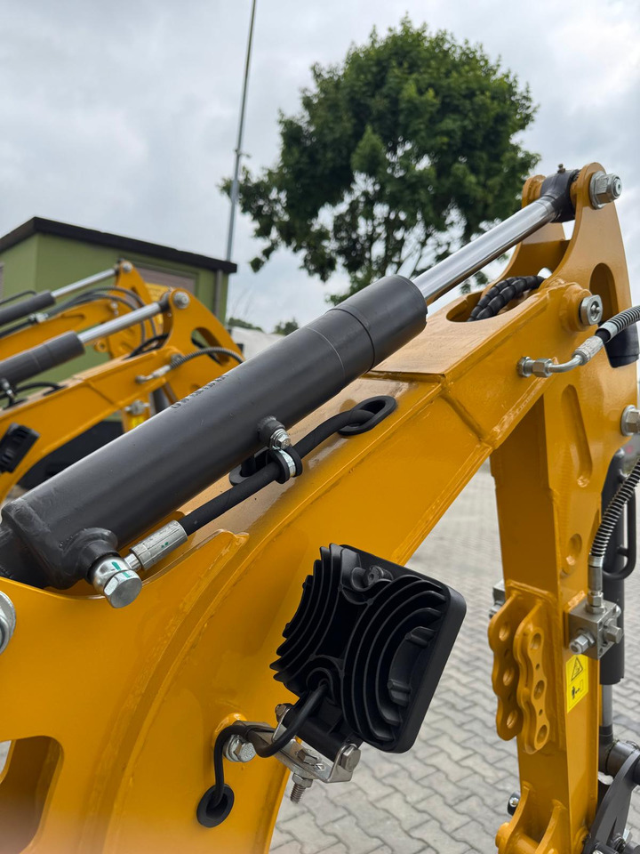 KUBOTA Diesel Mini excavator 1.2 Tons - Müller Machinery MB 12 - SH - Mini escavadeira: foto 5 KUBOTA Diesel Mini excavator 1.2 Tons - Müller Machinery MB 12 - SH - Mini escavadeira: foto 5