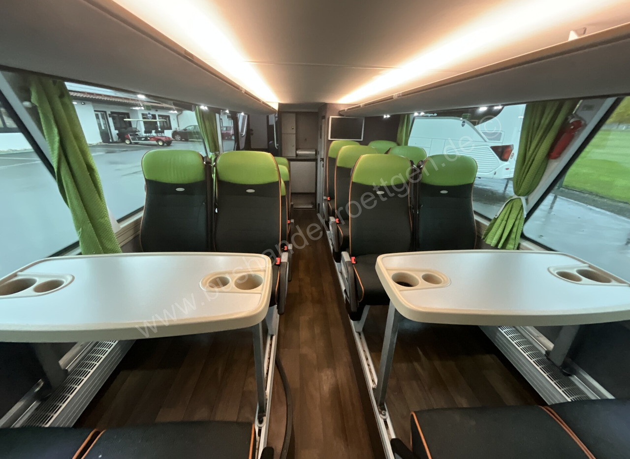 Ônibus panorâmico Neoplan Skyliner L: foto 11