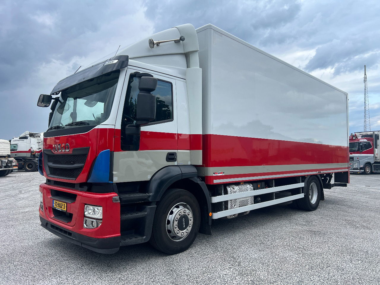 Iveco Stralis 310 AD, 19Ton, Euro 6 - Caminhão furgão: foto 1 Iveco Stralis 310 AD, 19Ton, Euro 6 - Caminhão furgão: foto 1