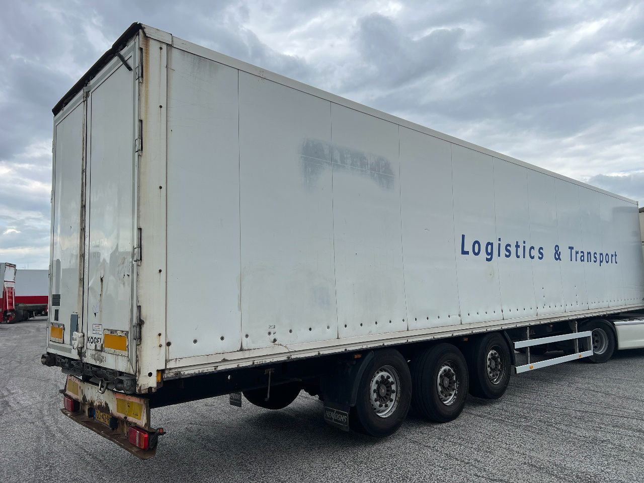 Kögel 2x lift axle, SAF disc - Semireboque furgão: foto 3 Kögel 2x lift axle, SAF disc - Semireboque furgão: foto 3
