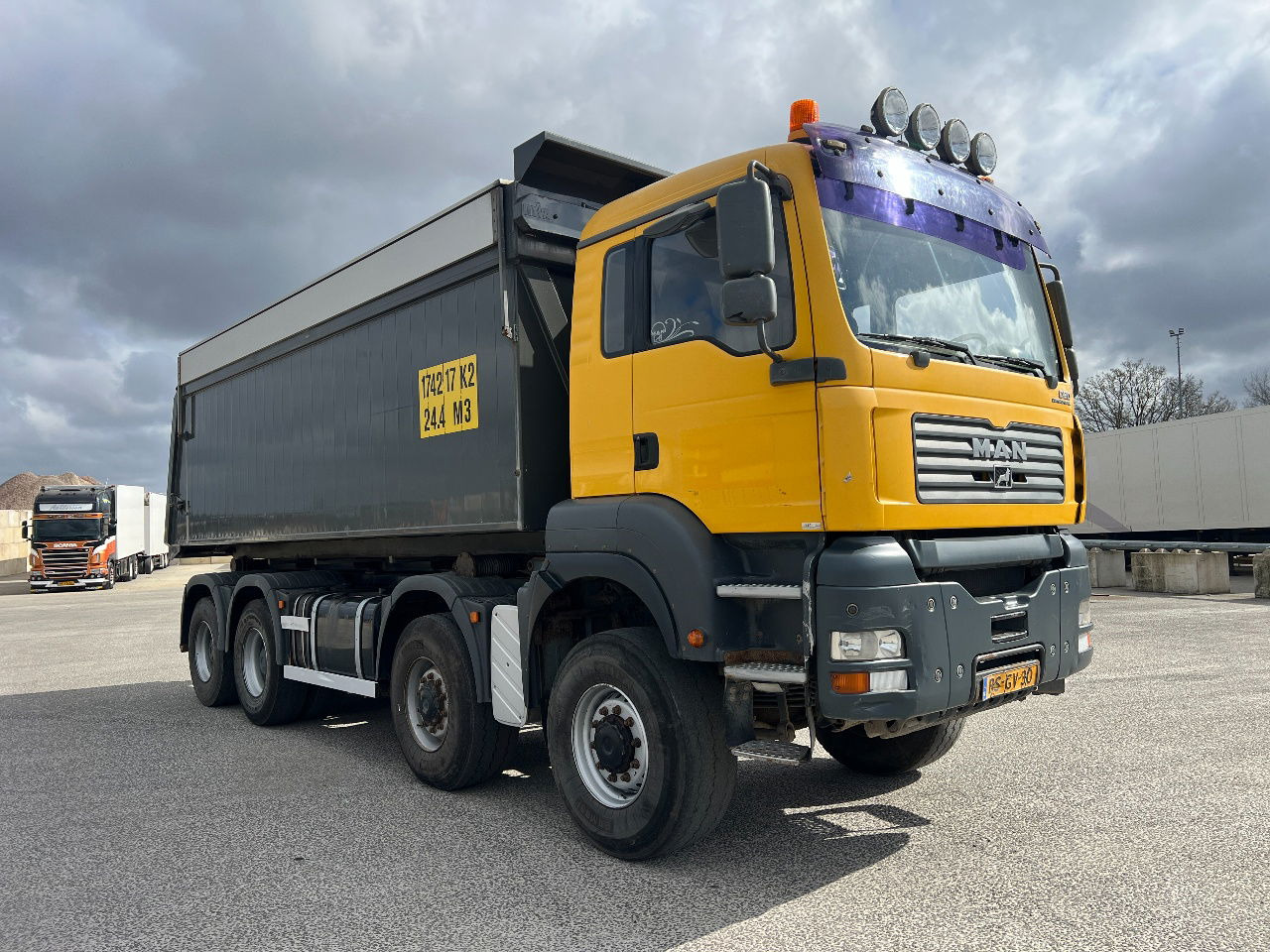 MAN TGA 41.430 TGA 39.430 8x8, full steel, Manual - Caminhão basculante: foto 3 MAN TGA 41.430 TGA 39.430 8x8, full steel, Manual - Caminhão basculante: foto 3