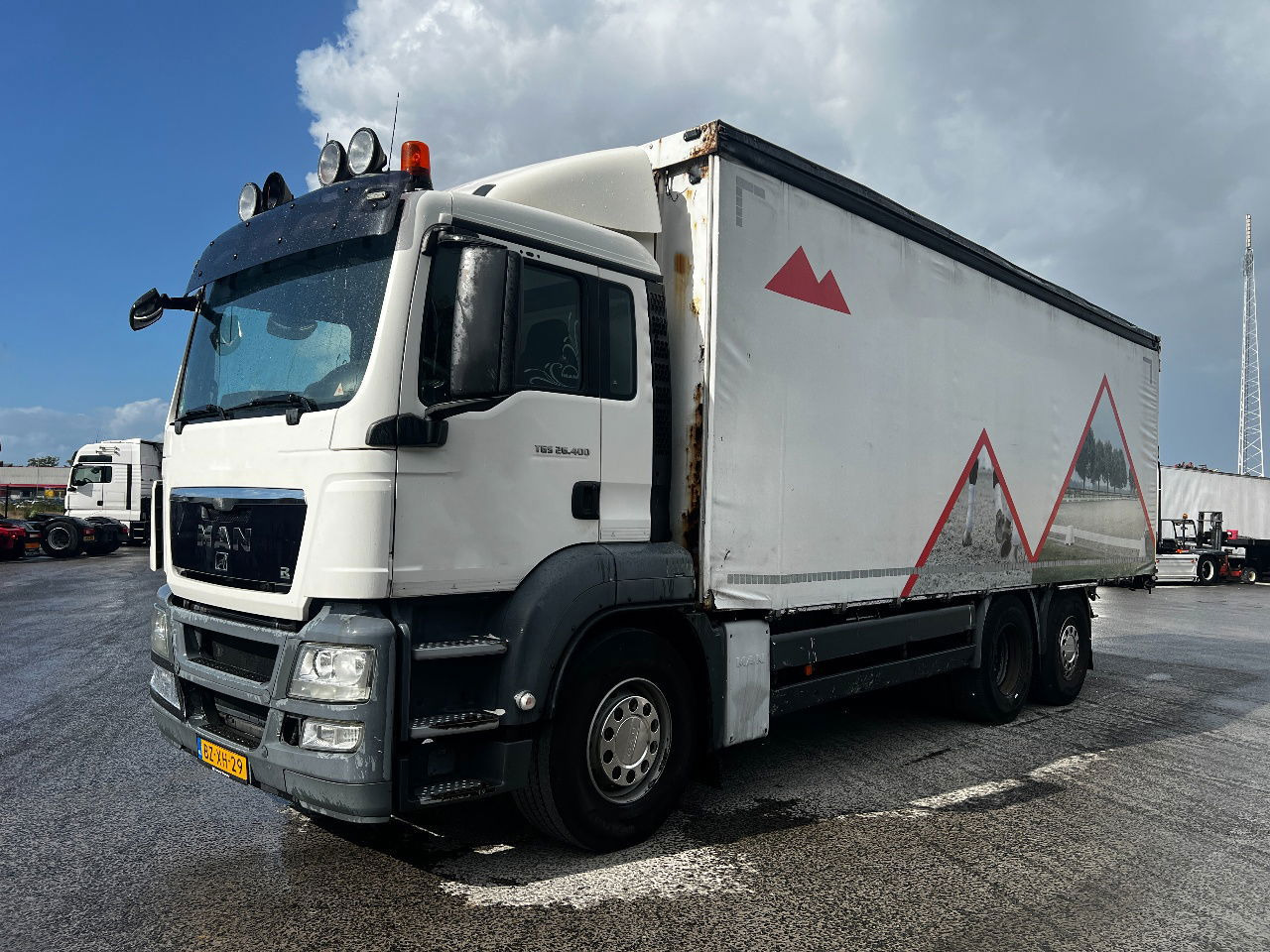 MAN TGS 26.400 6x2, Euro 5 - Caminhão com lona: foto 1 MAN TGS 26.400 6x2, Euro 5 - Caminhão com lona: foto 1