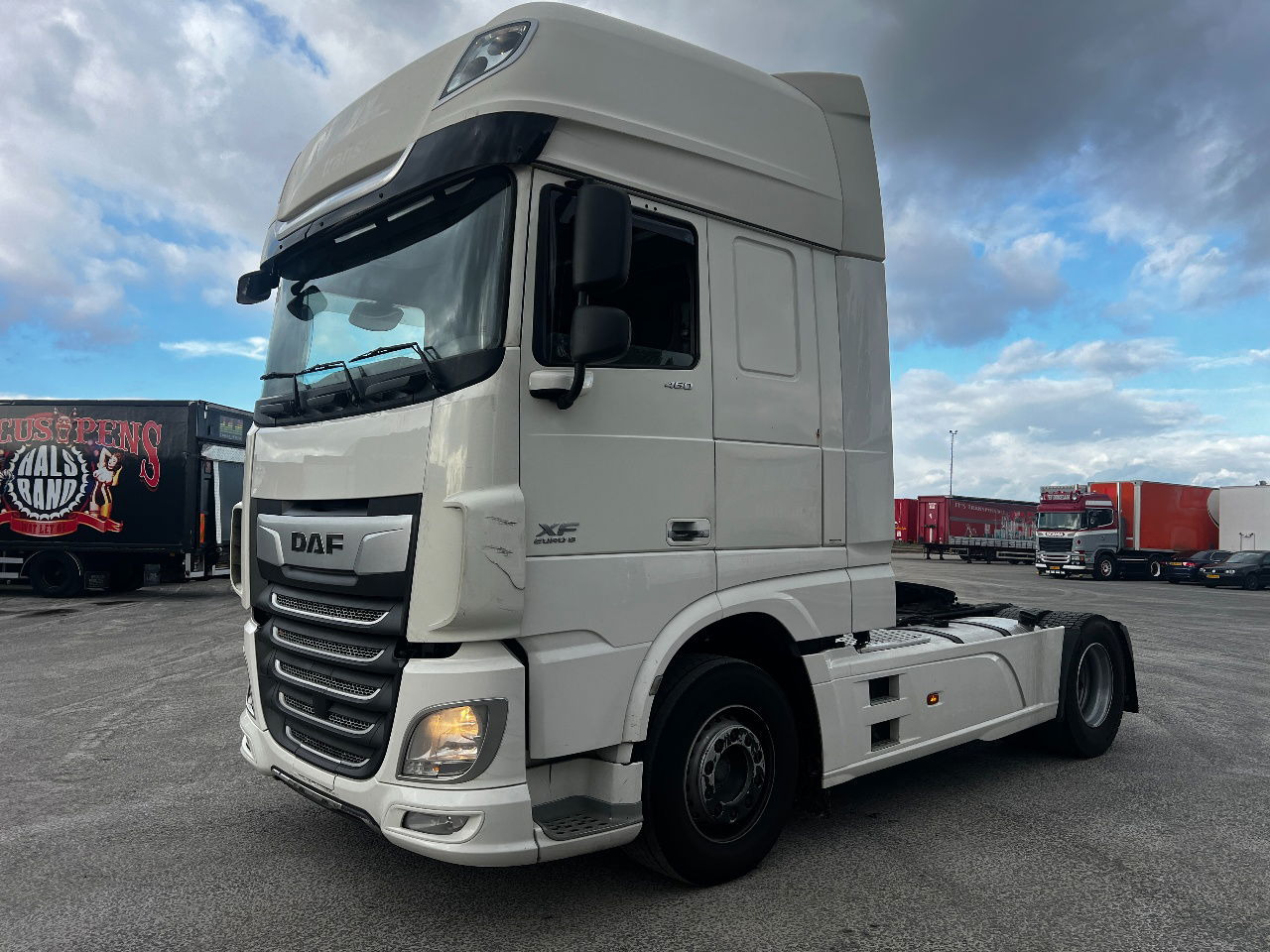DAF XF 460 SSC, Retarder, Full spoiler - Tractor: foto 1 DAF XF 460 SSC, Retarder, Full spoiler - Tractor: foto 1