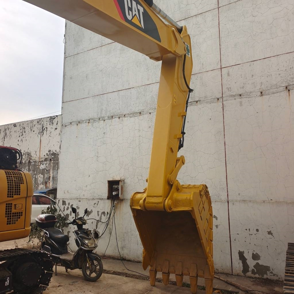 CAT 320 D 2 - Escavadora de rastos: foto 4 CAT 320 D 2 - Escavadora de rastos: foto 4