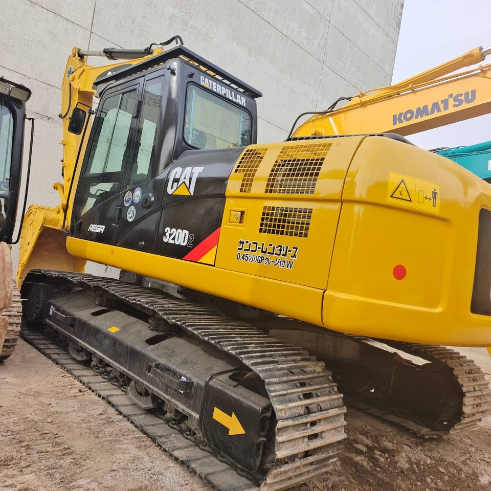 CAT 320 D 2 - Escavadora de rastos: foto 1 CAT 320 D 2 - Escavadora de rastos: foto 1