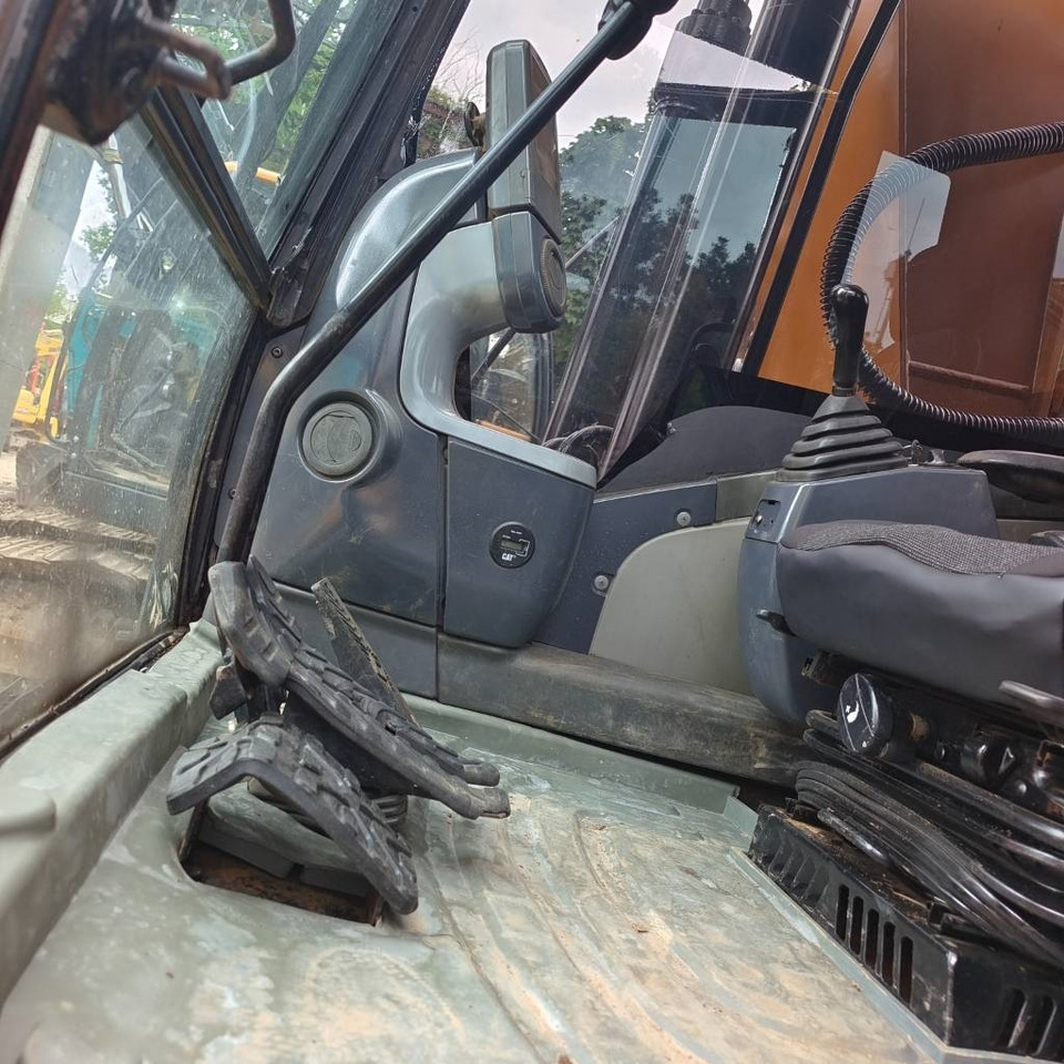 Escavadora de rastos CAT 320 D2: foto 24