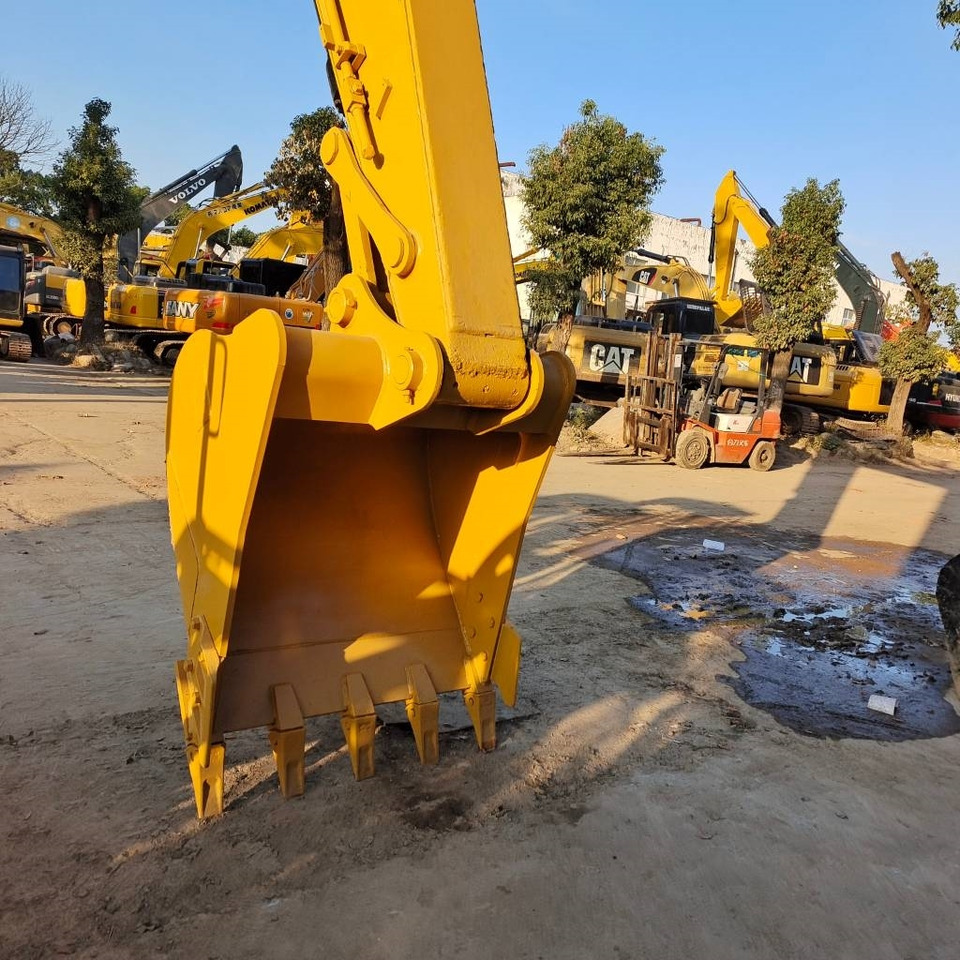 CAT 320 D2 - Escavadora de rastos: foto 2 CAT 320 D2 - Escavadora de rastos: foto 2