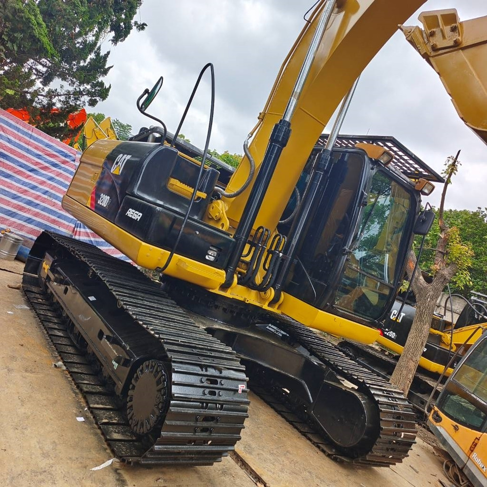 Escavadora de rastos CAT 320 D2: foto 17