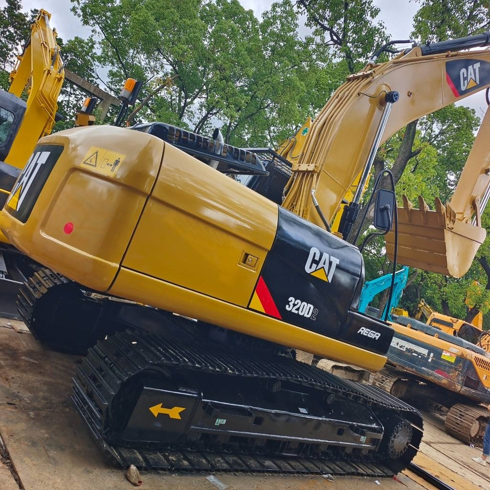 Escavadora de rastos CAT 320 D2: foto 6