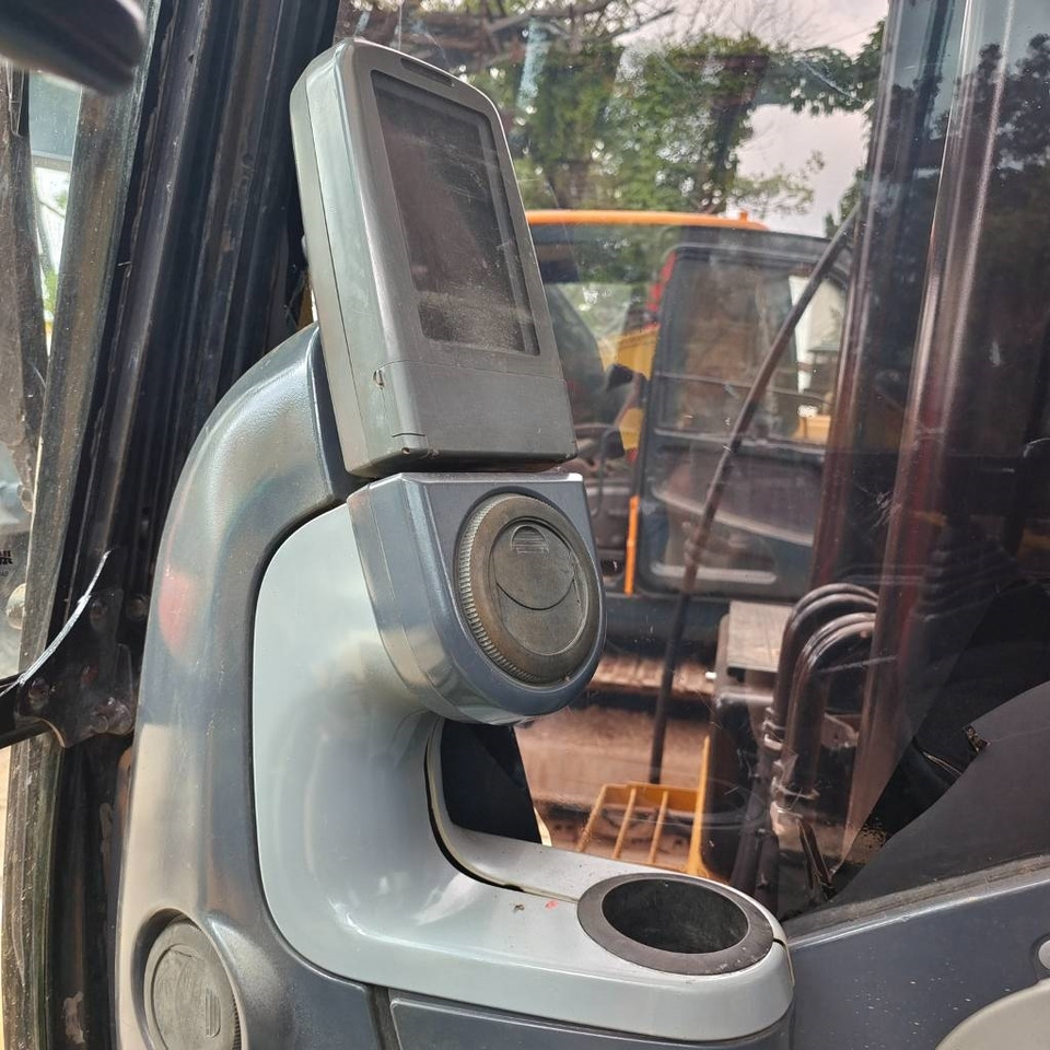 Escavadora de rastos CAT 320 D2: foto 28