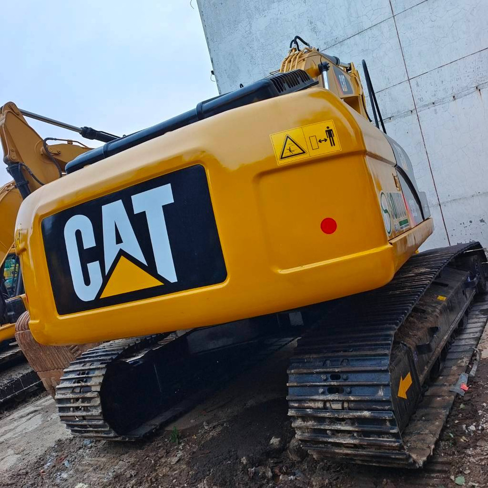 Escavadora de rastos CAT 323 D: foto 9