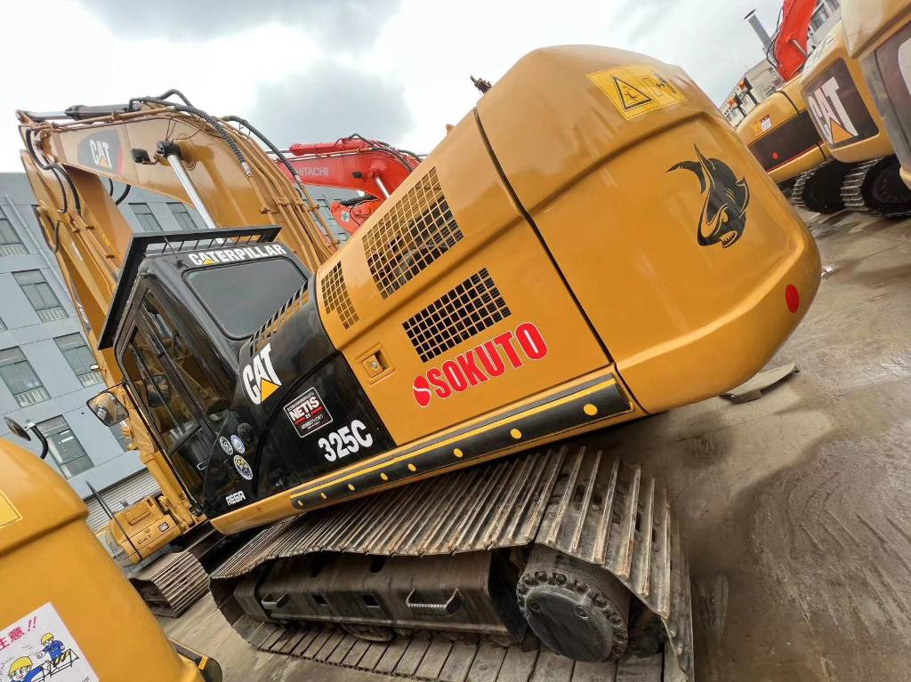 CAT 325 C - Escavadora de rastos: foto 1 CAT 325 C - Escavadora de rastos: foto 1