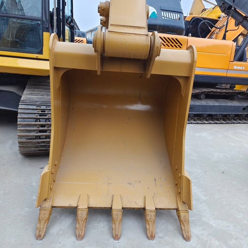 CAT 330 D L - Escavadora de rastos: foto 4 CAT 330 D L - Escavadora de rastos: foto 4