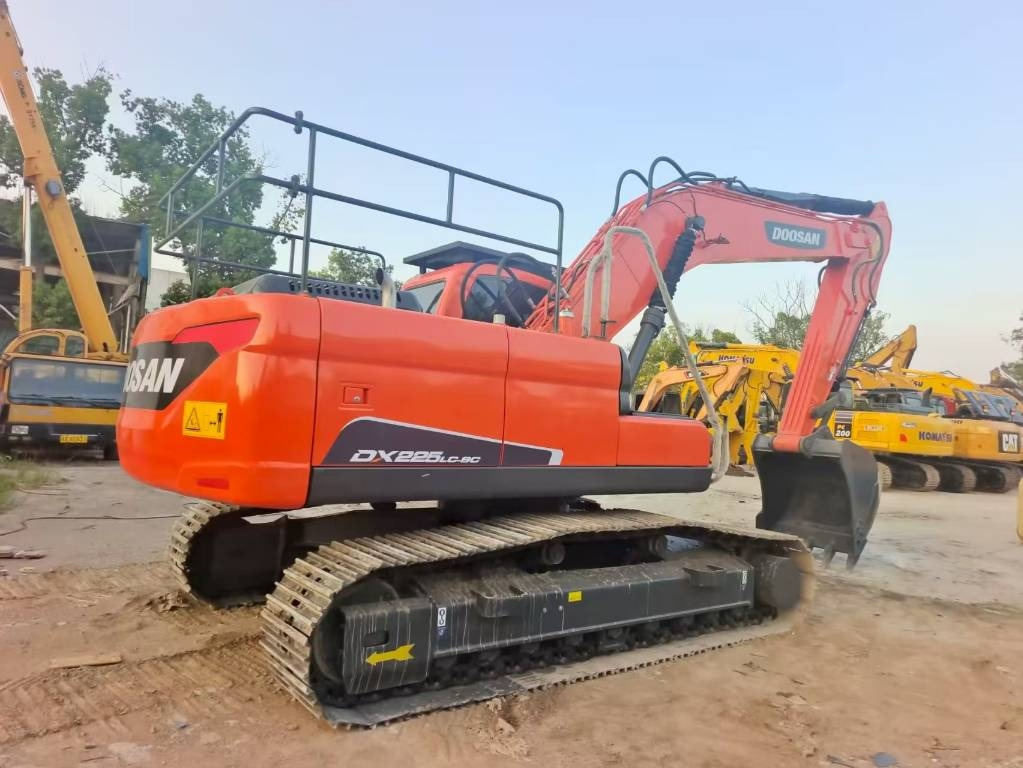 Doosan DX 225 LC-9C - Escavadora de rastos: foto 1 Doosan DX 225 LC-9C - Escavadora de rastos: foto 1