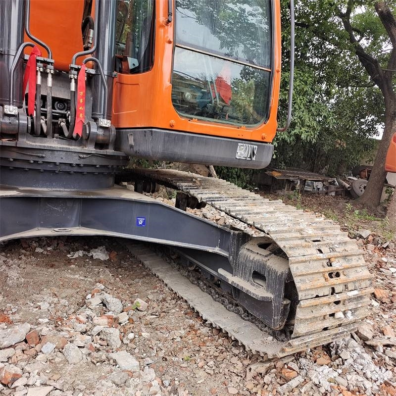 Doosan DX 225 LC - Escavadora de rastos: foto 4 Doosan DX 225 LC - Escavadora de rastos: foto 4