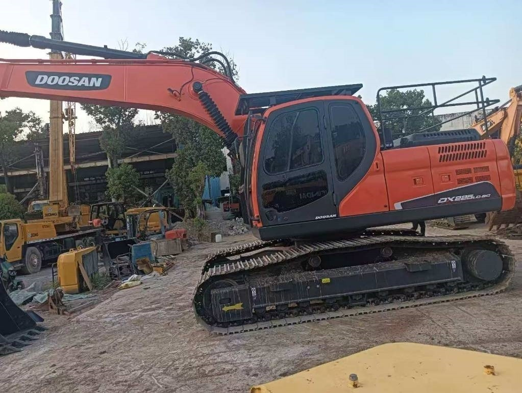 Doosan DX 255 - Carregadeira de rodas: foto 4 Doosan DX 255 - Carregadeira de rodas: foto 4