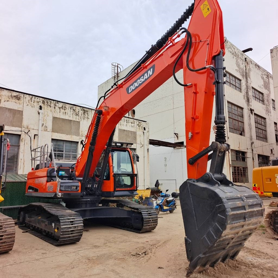 Doosan DX 300 - Escavadora de rastos: foto 2 Doosan DX 300 - Escavadora de rastos: foto 2