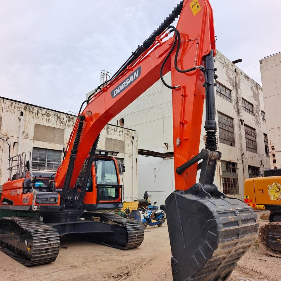 Doosan DX 300 - Escavadora de rastos: foto 4 Doosan DX 300 - Escavadora de rastos: foto 4