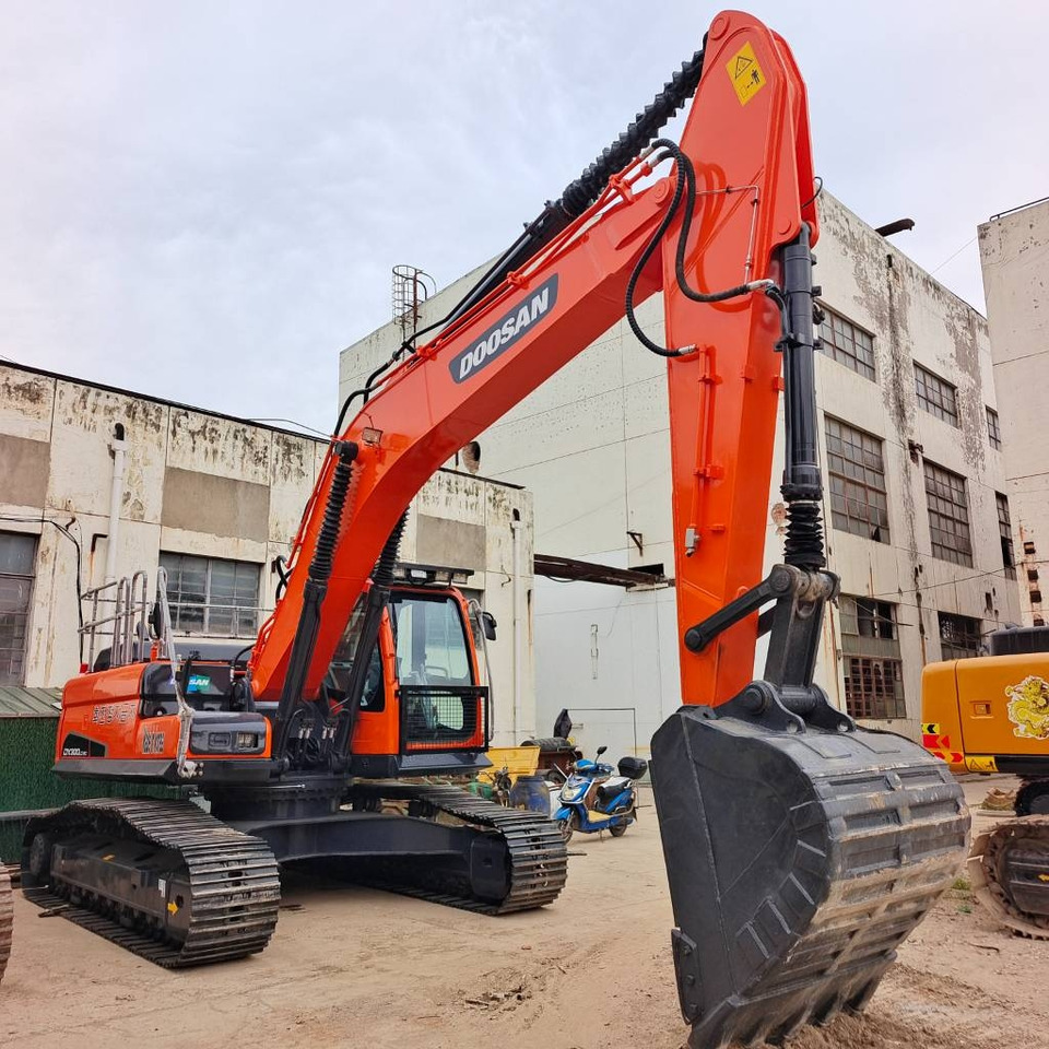 Doosan DX 300 - Escavadora de rastos: foto 1 Doosan DX 300 - Escavadora de rastos: foto 1