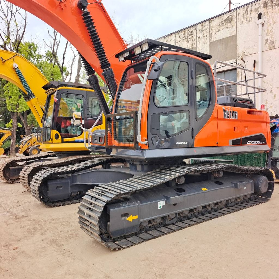 Doosan DX 300 - Escavadora de rastos: foto 1 Doosan DX 300 - Escavadora de rastos: foto 1