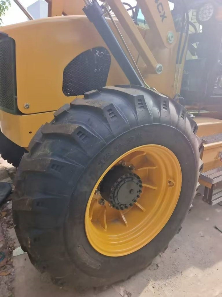 JCB 4 CX - Retroescavadeira: foto 5 JCB 4 CX - Retroescavadeira: foto 5