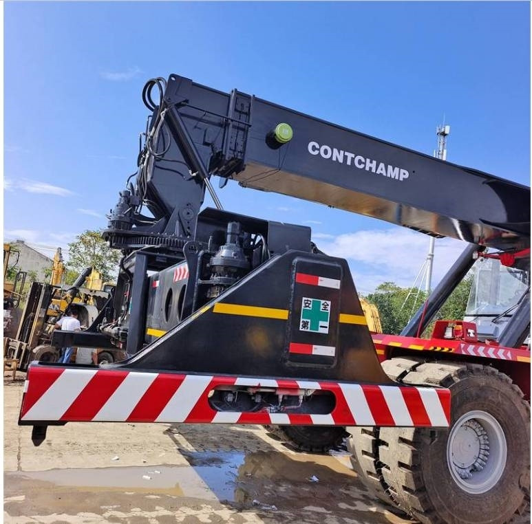 Kalmar DRF 450 - Reachstacker porta contentores: foto 4 Kalmar DRF 450 - Reachstacker porta contentores: foto 4