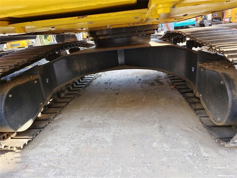 Komatsu PC 200 - Escavadora de rastos: foto 3 Komatsu PC 200 - Escavadora de rastos: foto 3