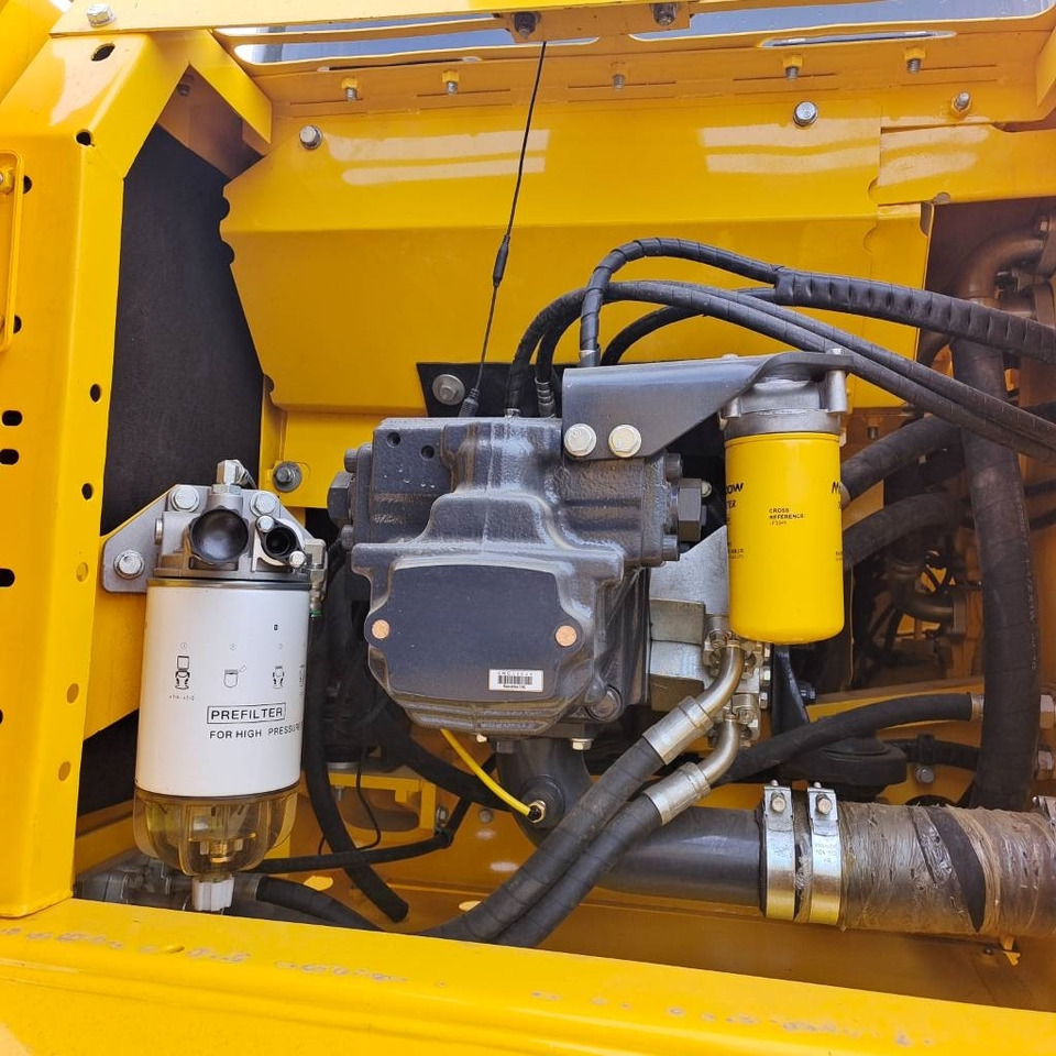 Escavadora de rastos Komatsu PC 220-8: foto 13