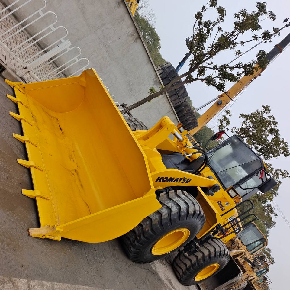 Komatsu WA 380-3 - Carregadeira de rodas: foto 5 Komatsu WA 380-3 - Carregadeira de rodas: foto 5