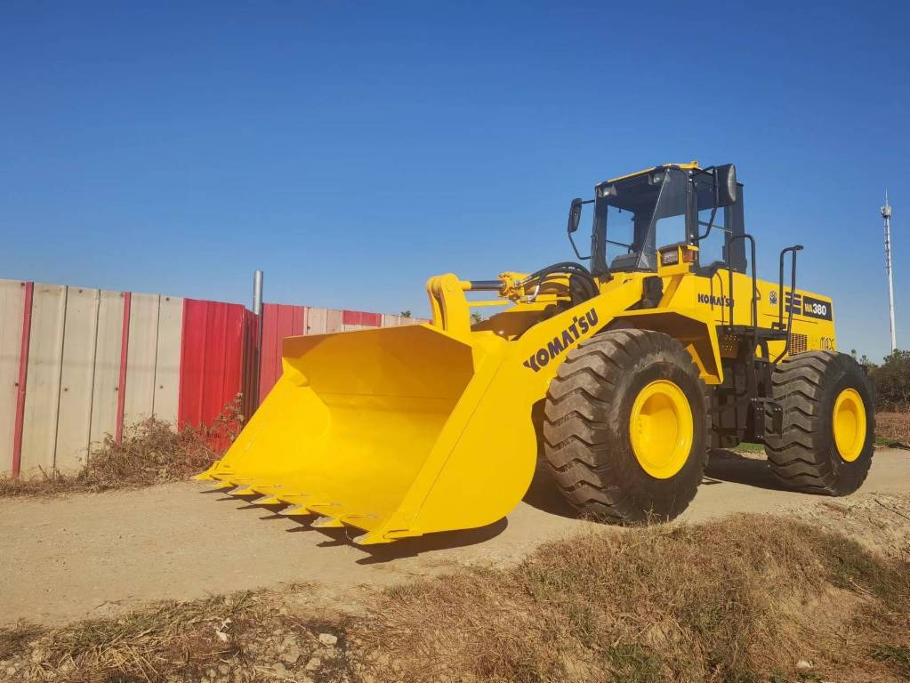 Komatsu WA 380 - Carregadeira de rodas: foto 1 Komatsu WA 380 - Carregadeira de rodas: foto 1