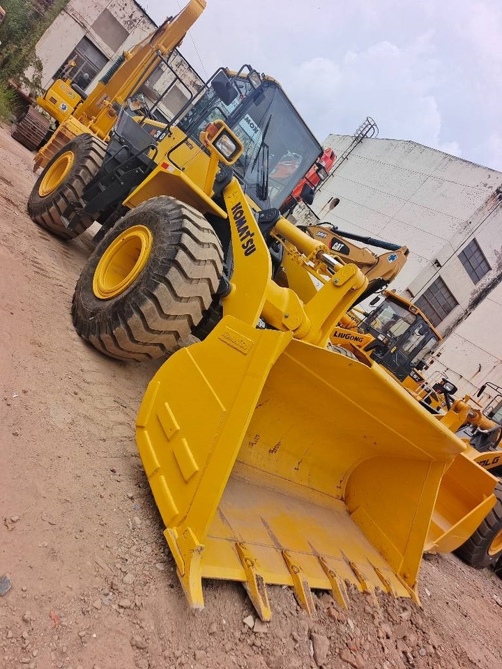 Komatsu WA 380 - Escavadeira de rodas: foto 2 Komatsu WA 380 - Escavadeira de rodas: foto 2