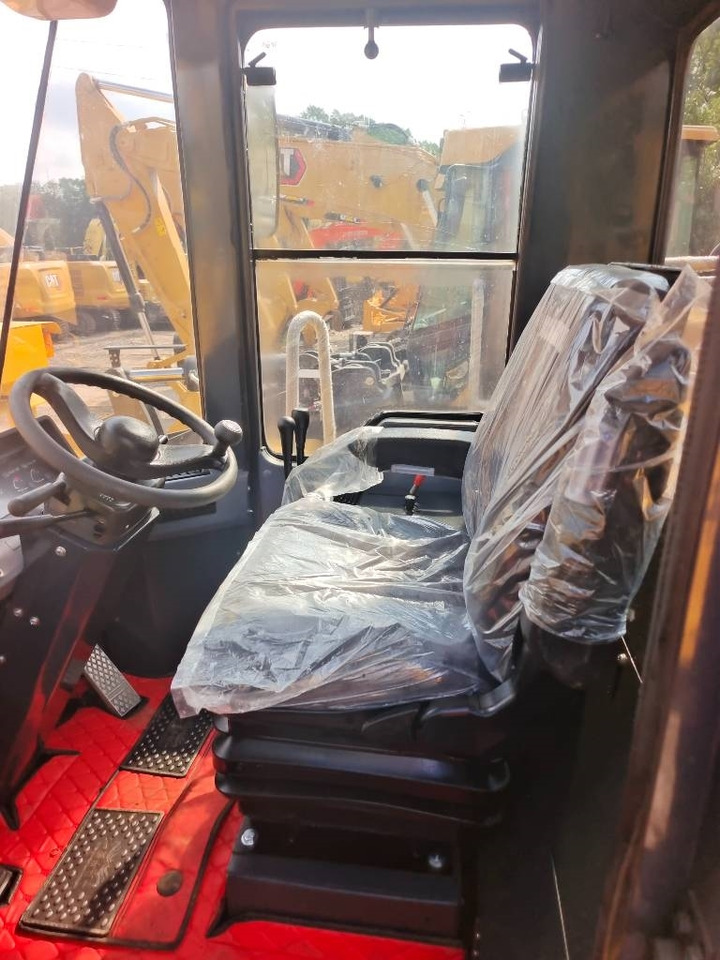 Komatsu WA 470-3 - Carregadeira de rodas: foto 4 Komatsu WA 470-3 - Carregadeira de rodas: foto 4