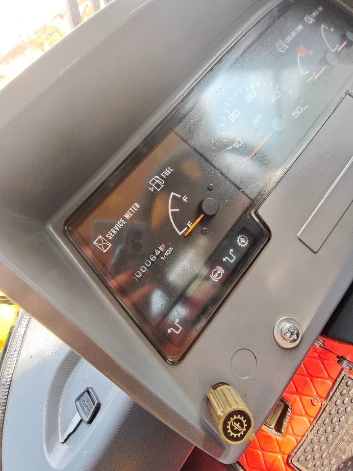 Komatsu WA 470-3 - Carregadeira de rodas: foto 5 Komatsu WA 470-3 - Carregadeira de rodas: foto 5